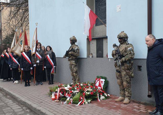 Obraz przedstawiający 79. rocznica zamachu na Franza Kutscherę